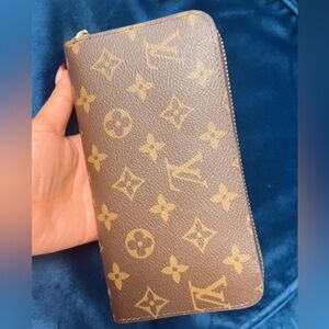 Monogram wallet